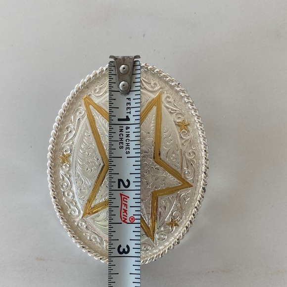Montana Silversmiths Silver and Gold Star ⭐️ Belt Buckle - Picture 10 of 11